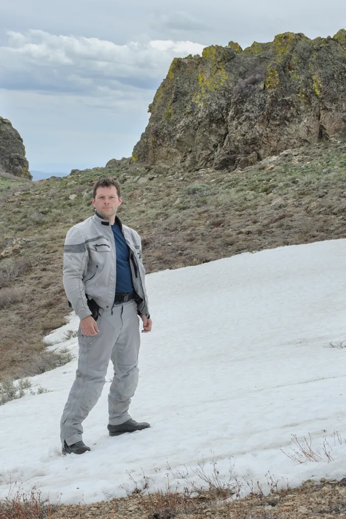 Look, snow