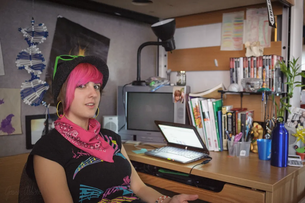 Laura’s dorm room cubby