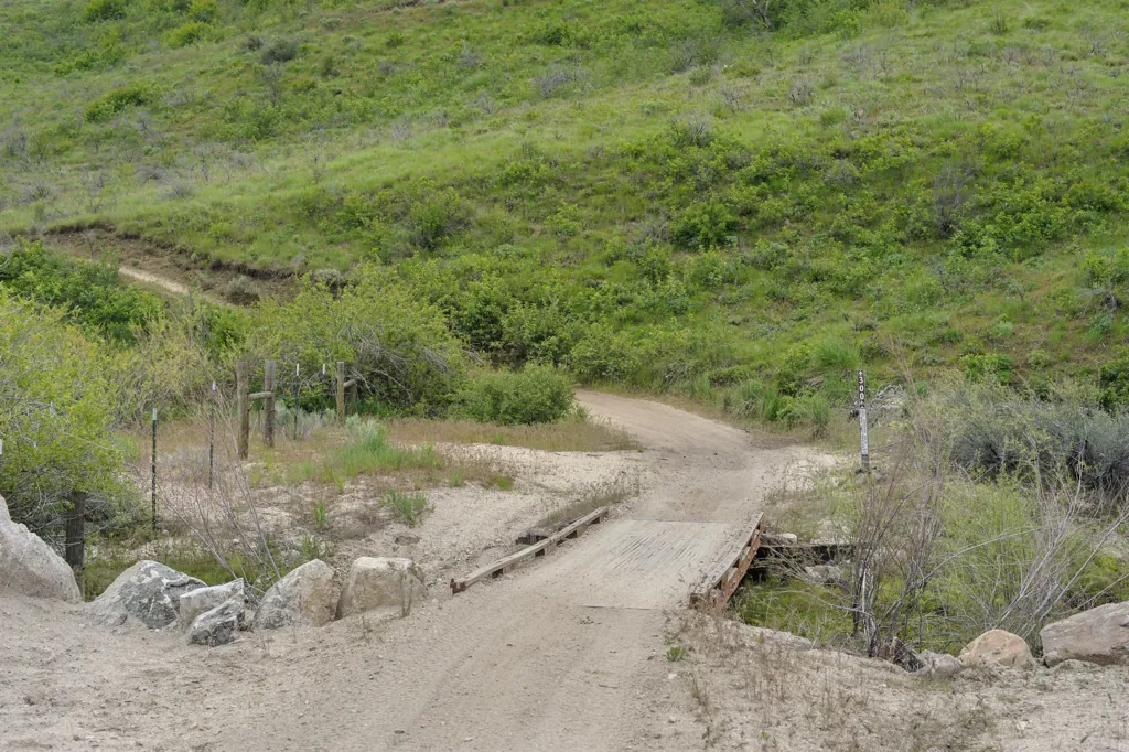 Bender Creek trailhead