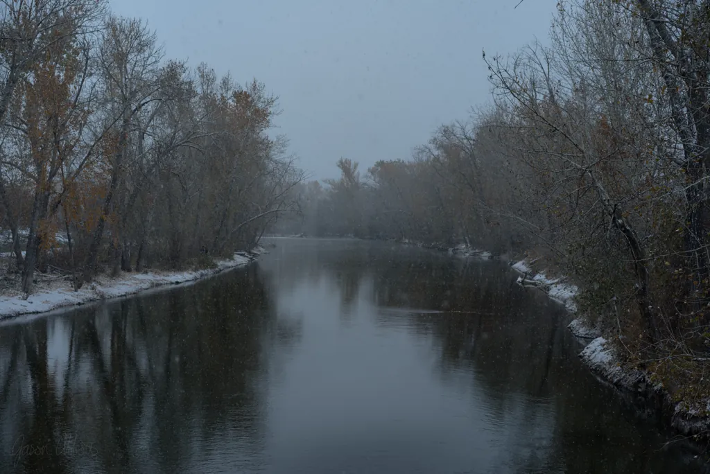Snow falls before leaves