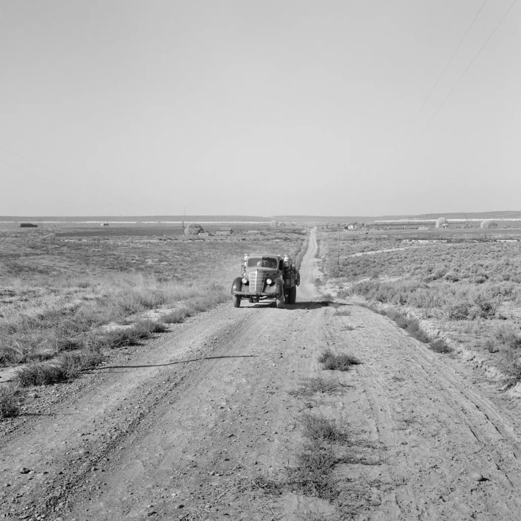 Cream truck (1939)*